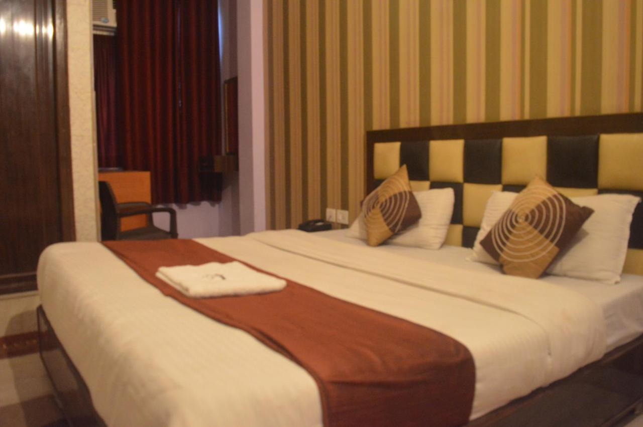 Hotel Apsara , By Soank Hospitality Haridwār Extérieur photo