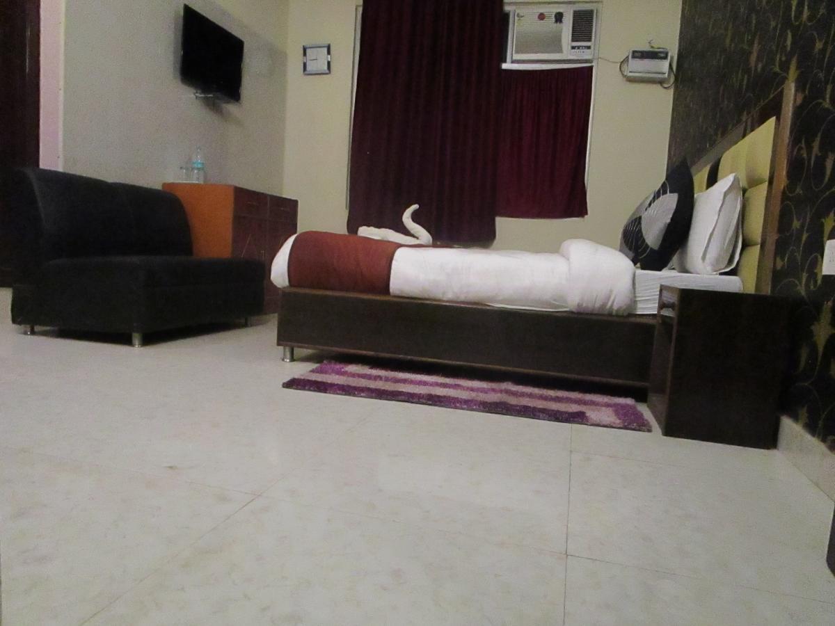 Hotel Apsara , By Soank Hospitality Haridwār Extérieur photo